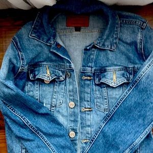 Lucky Brand can/TP dark wash Jean jacket